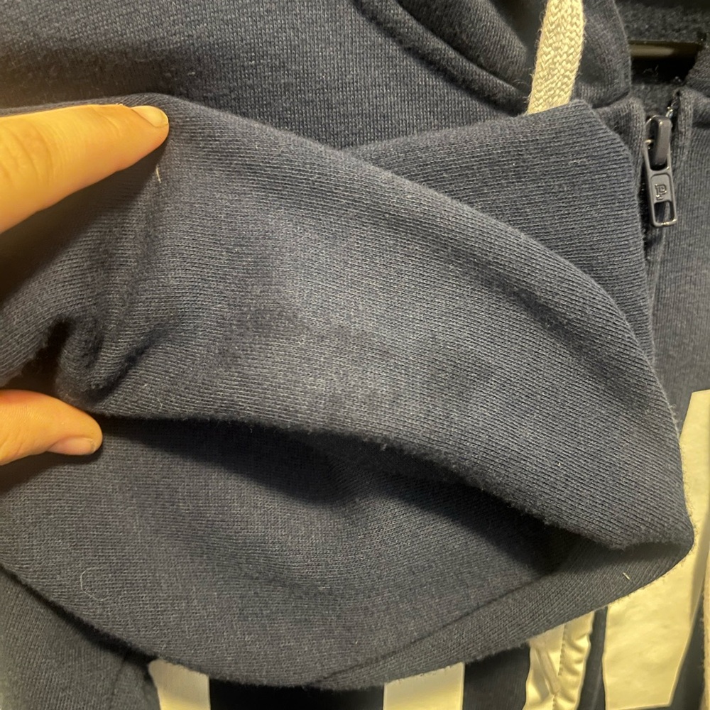 ✨PINK Victoria's Secret Navy Zip-Up Hoodie with White Logo - Picture 4 of 7